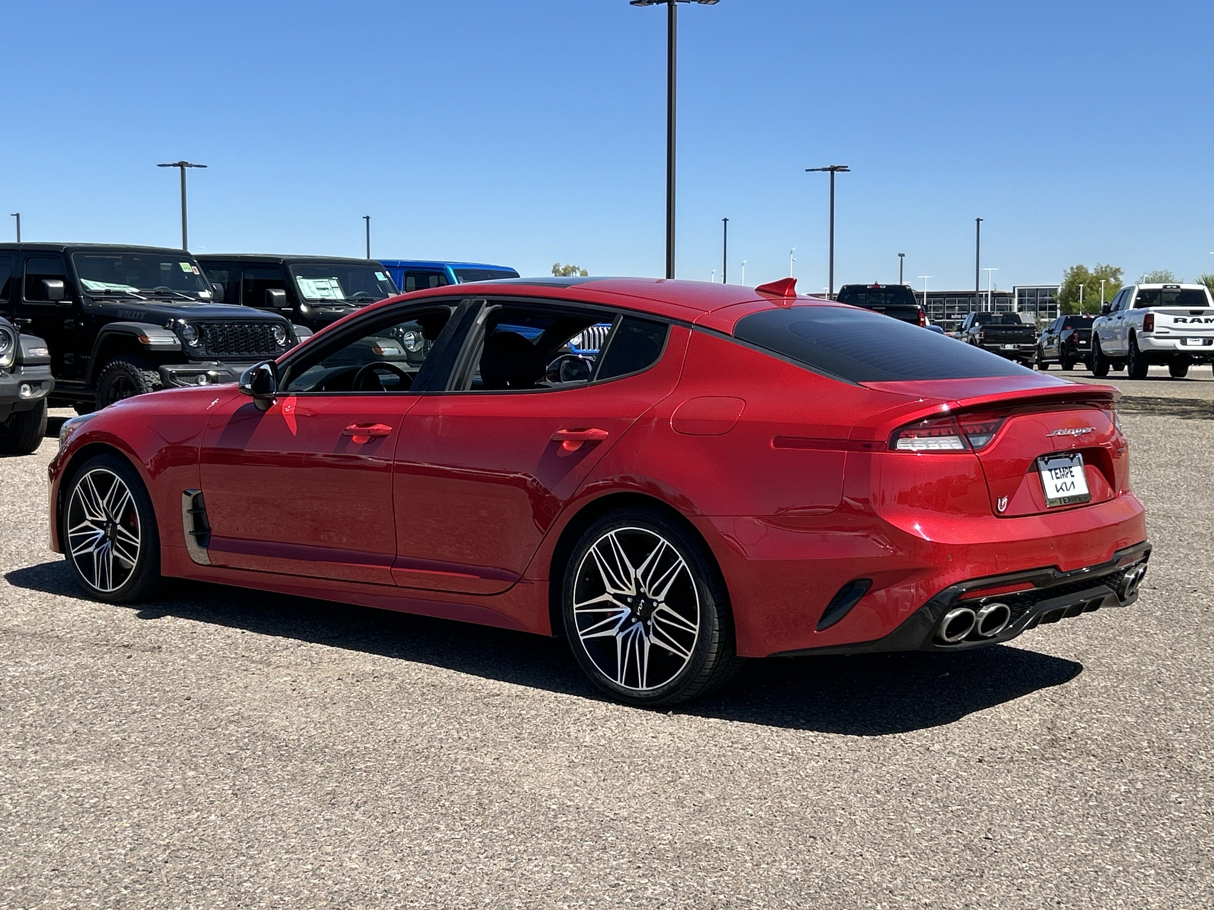 Certified 2022 Kia Stinger GT1 image 4