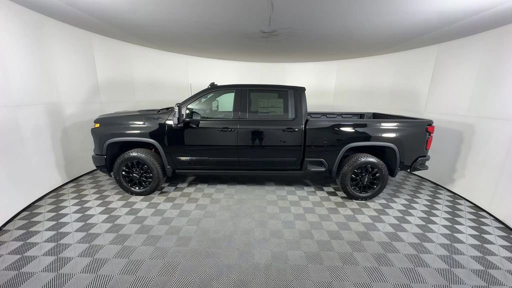 New 2026 Chevrolet Silverado 2500 High Country w/ Midnight Edition image 6
