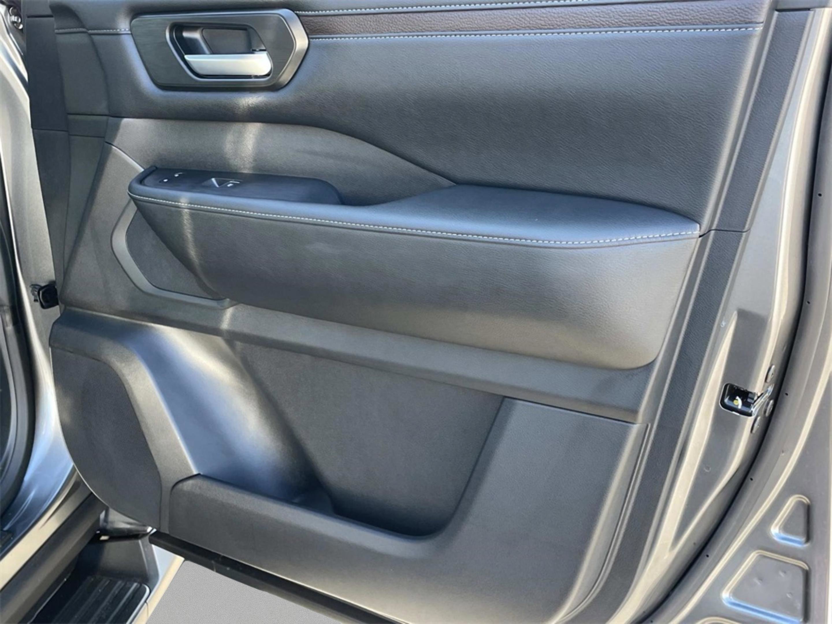 New 2026 Nissan Armada SL image 20