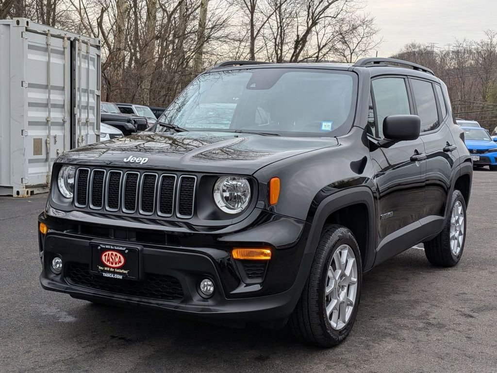 Used 2023 Jeep Renegade Latitude w/ Sun/Sound Group image 8