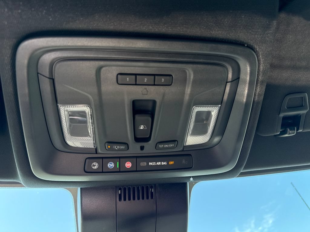New 2026 Chevrolet Silverado 1500 High Country w/ Midnight Edition AWD/4WD image 35