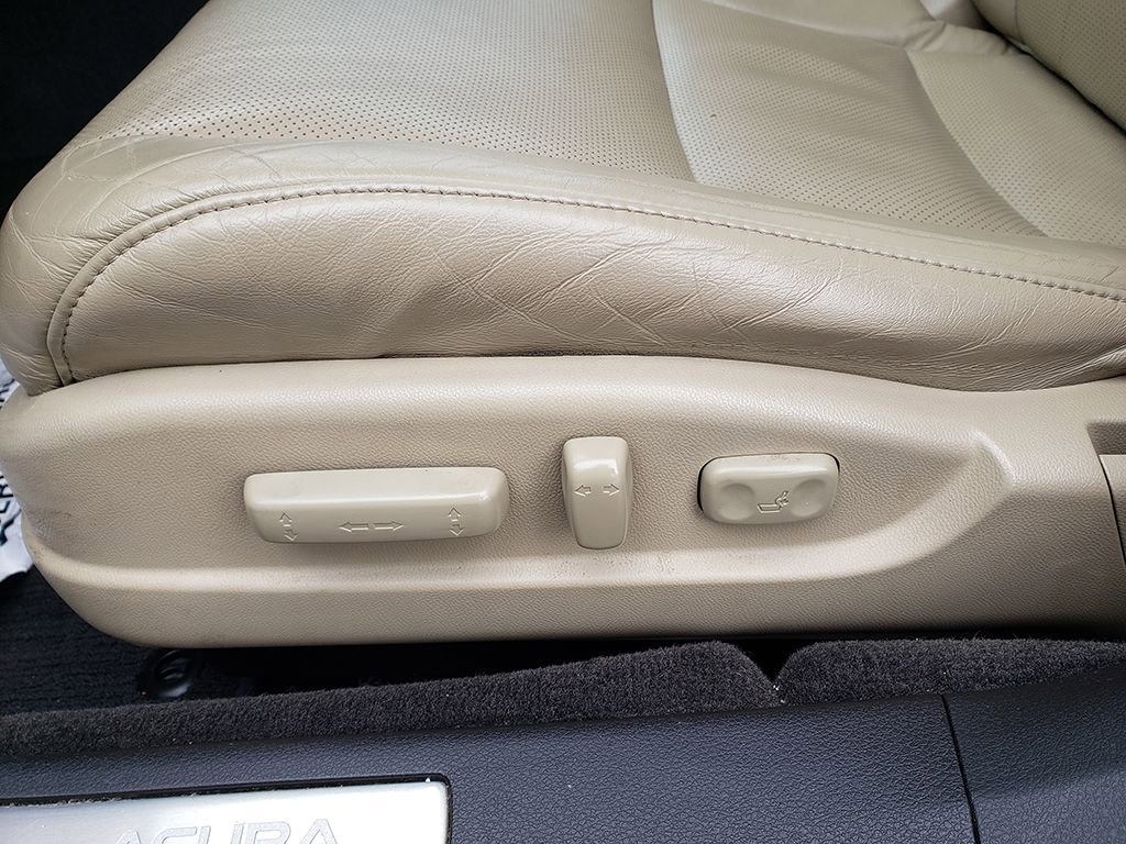 Used 2017 Acura TLX w/ Technology Package image 21