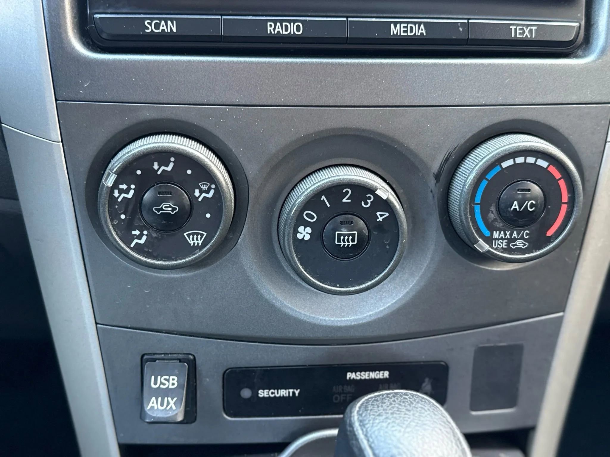 Used 2012 Toyota Corolla S image 29