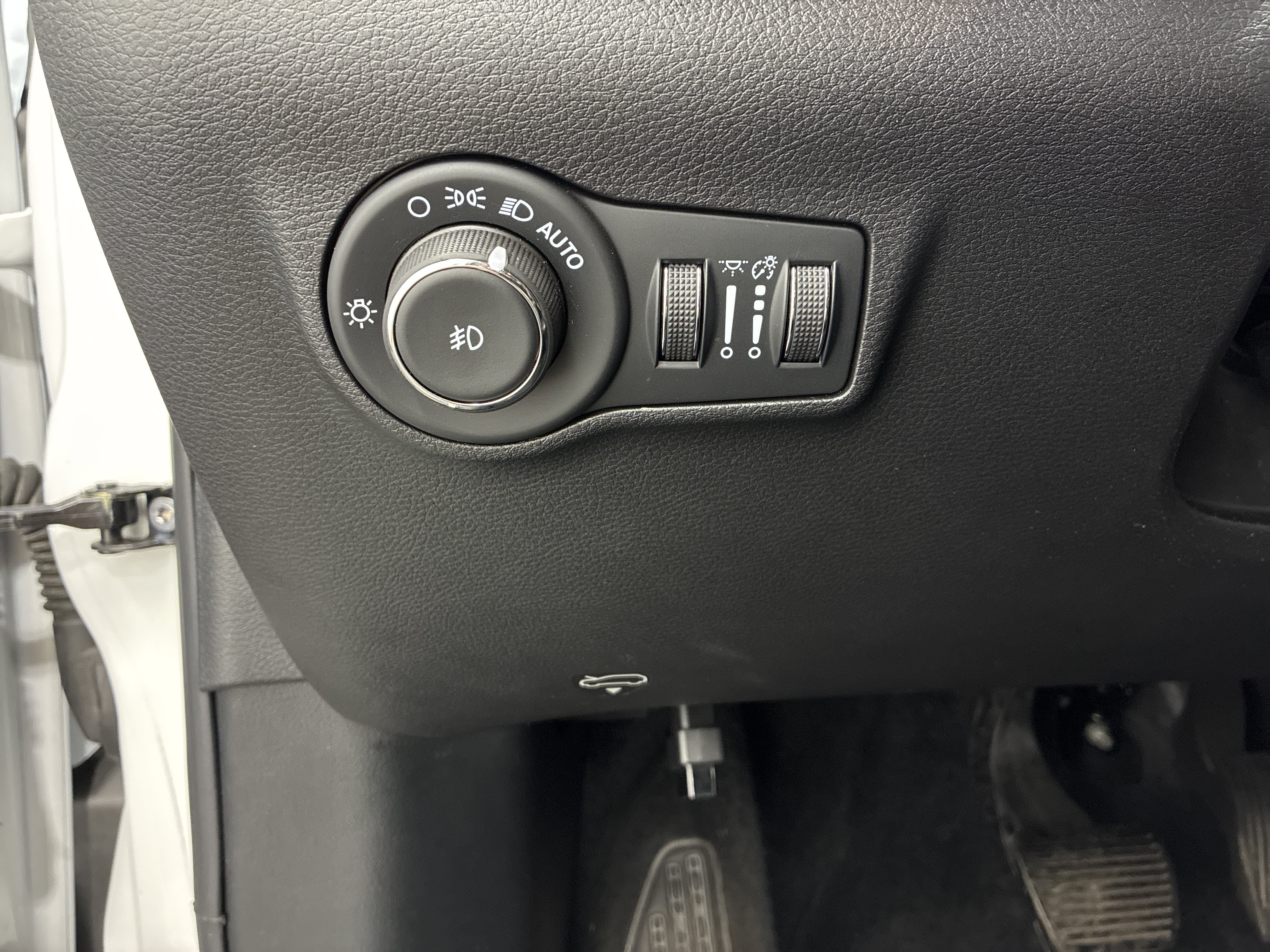 Certified 2025 Jeep Compass Limited AWD/4WD image 21