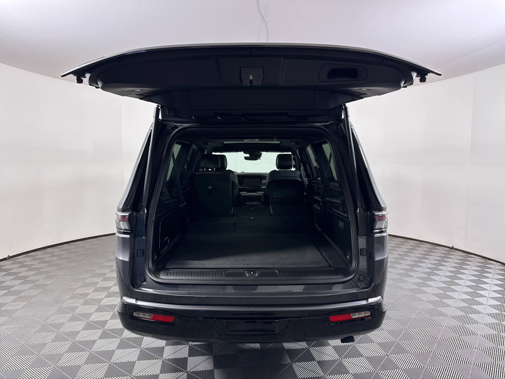New 2026 Jeep Grand Wagoneer L Limited AWD/4WD image 12