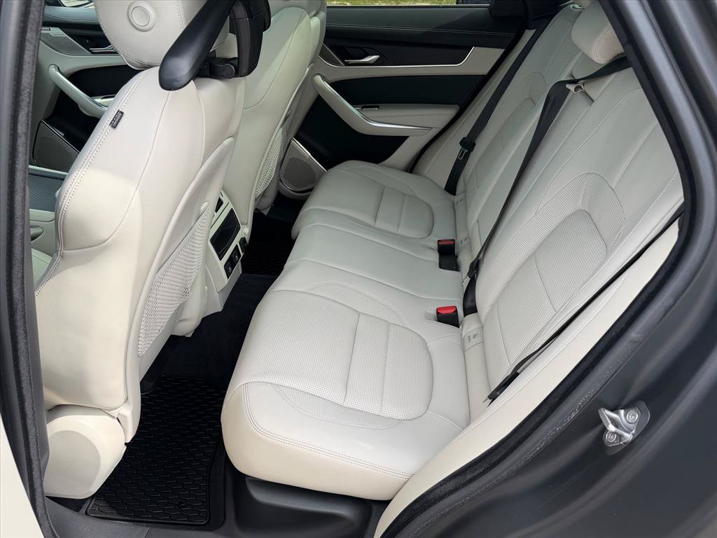 Used 2025 Jaguar F-PACE R-Dynamic S AWD/4WD image 12