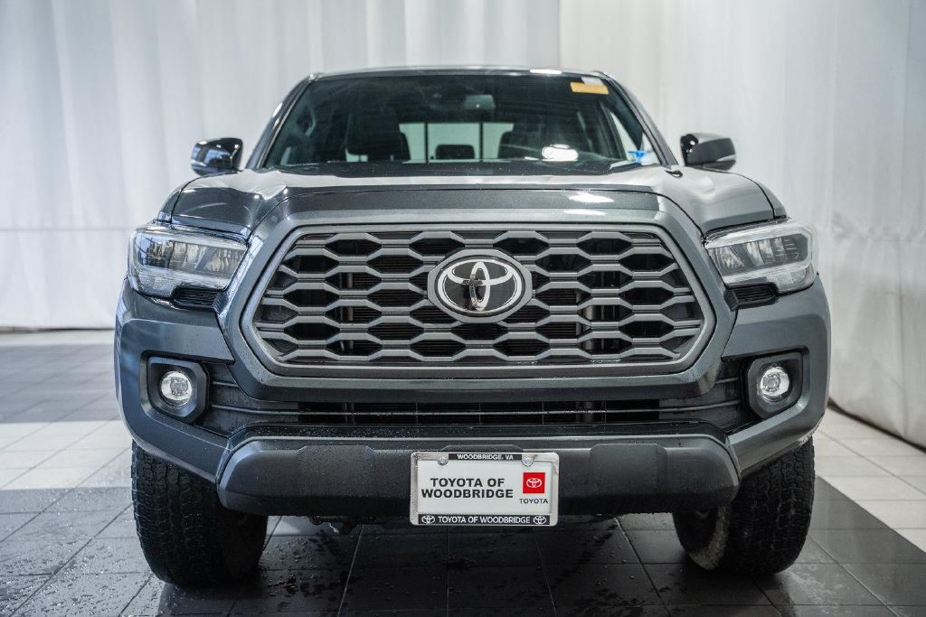 Used 2023 Toyota Tacoma TRD Off-Road w/ TRD Premium Off Road Package AWD/4WD image 2