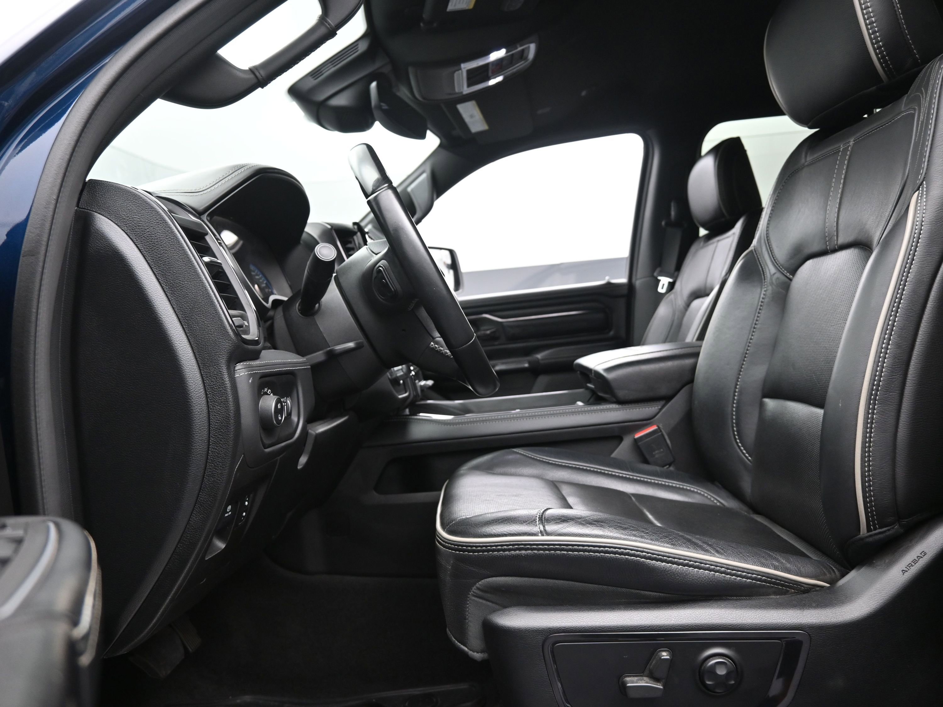 Used 2022 RAM 1500 Limited w/ Body Color Bumper Group image 18