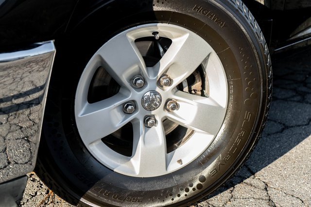 Used 2024 RAM 1500 Classic SLT image 3