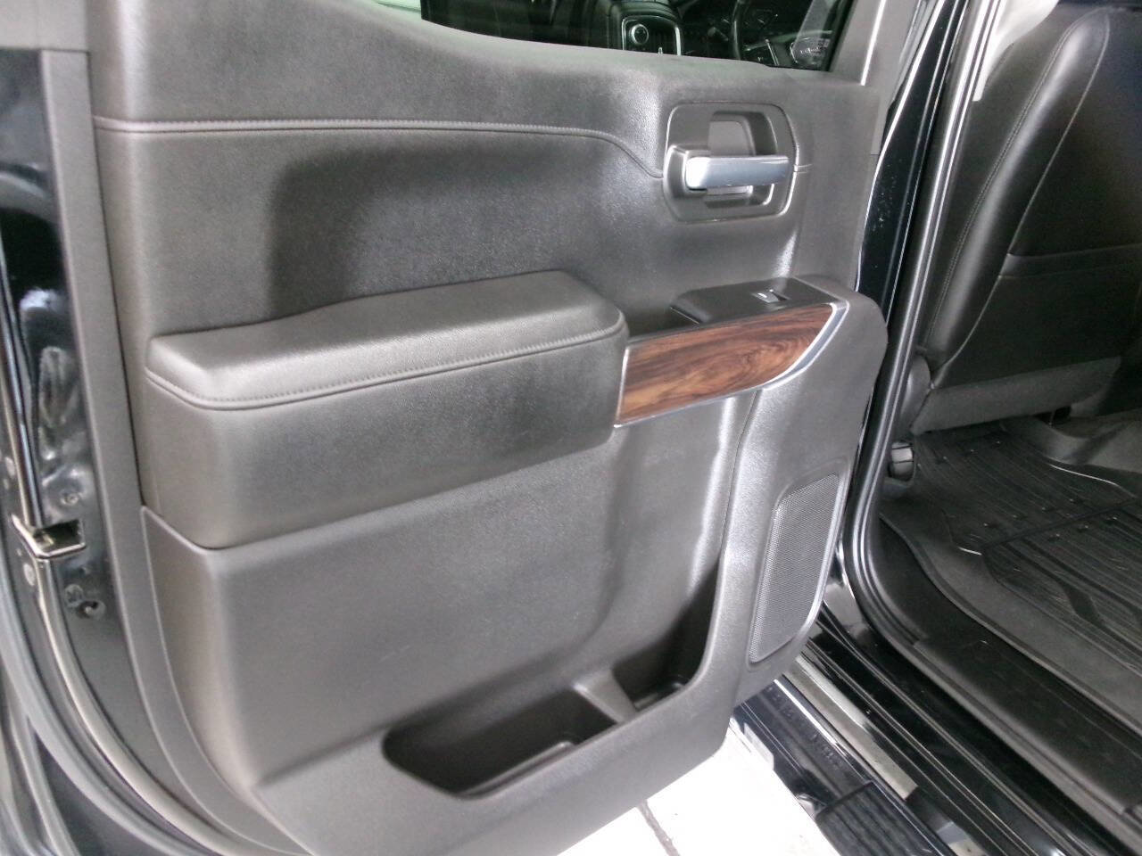 Used 2019 GMC Sierra 1500 SLT w/ SLT Premium Package image 32