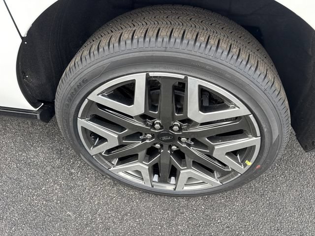 New 2026 Ford Expedition Max Platinum w/ Platinum Ultimate Package AWD/4WD image 18