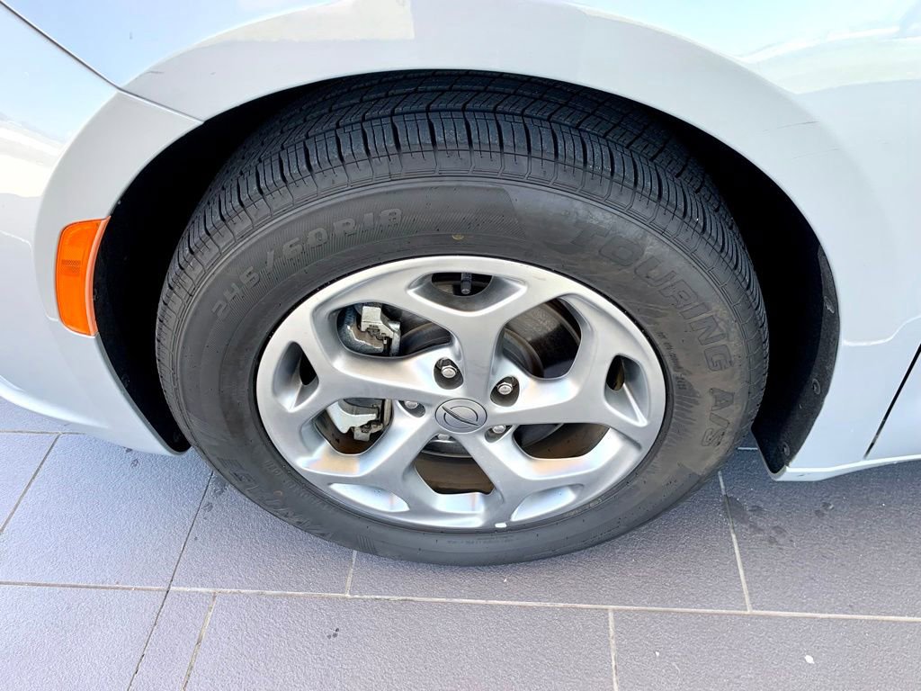 Used 2024 Chrysler Pacifica Limited FWD image 10