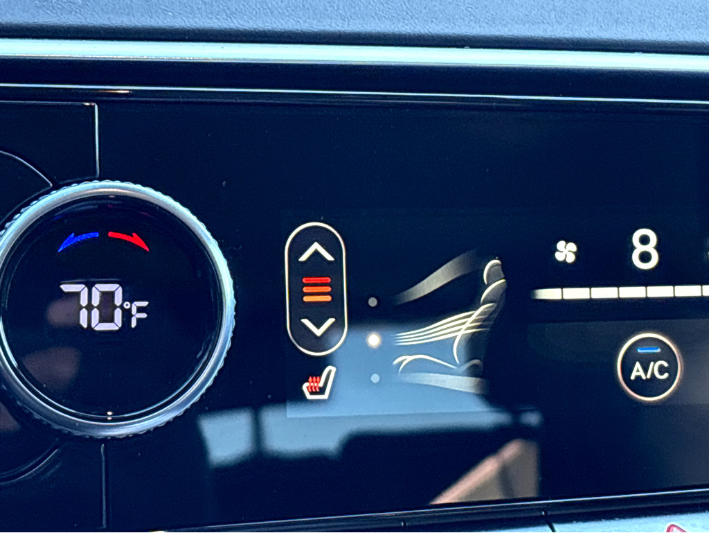 Used 2025 Genesis GV70 2.5T image 8