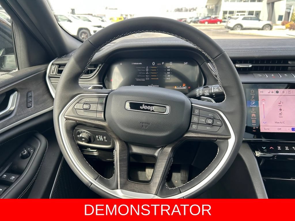 New 2026 Jeep Grand Cherokee Limited AWD/4WD image 10