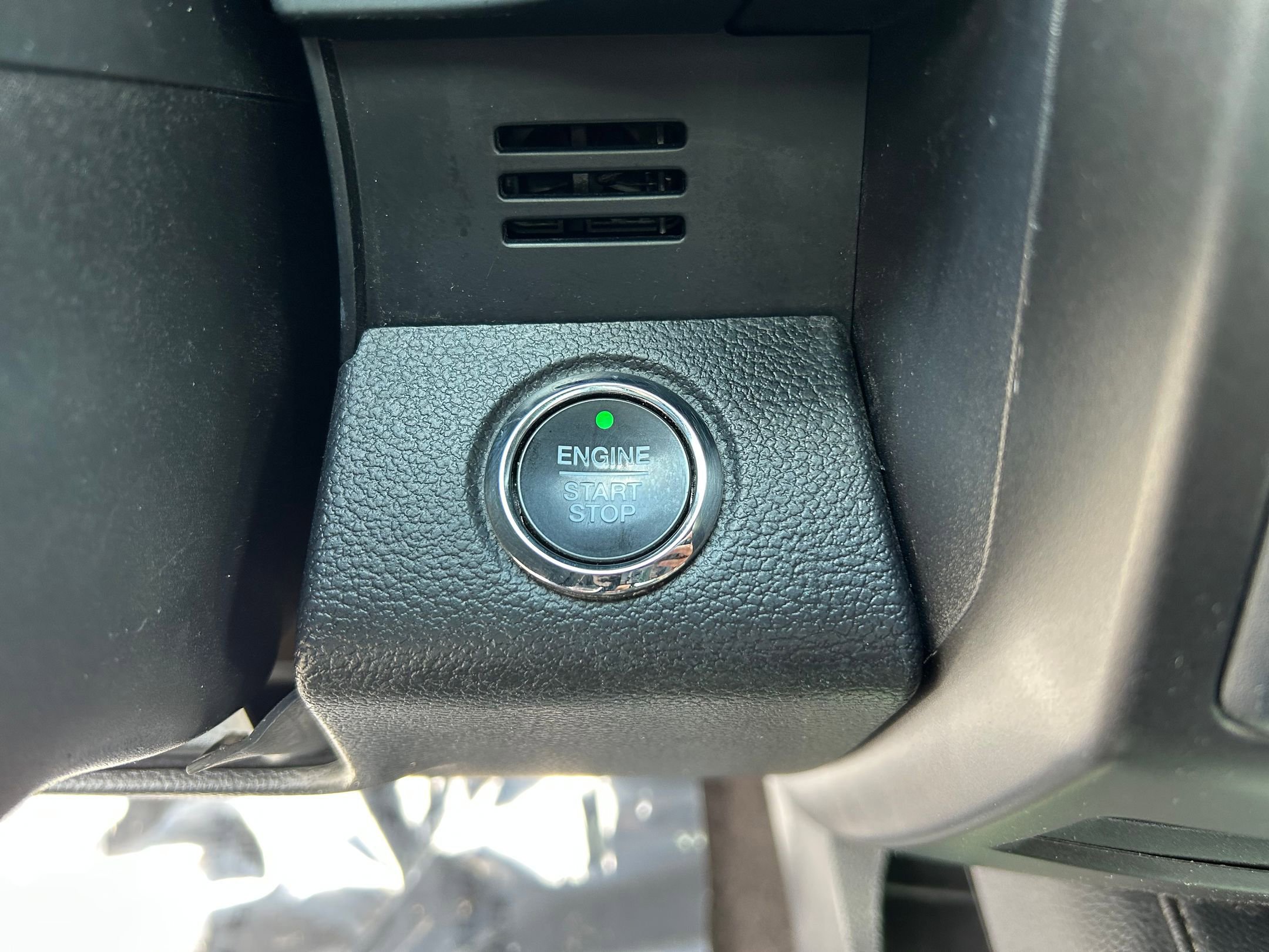 Used 2018 Ford Expedition Limited w/ Equipment Group 301A AWD/4WD image 18
