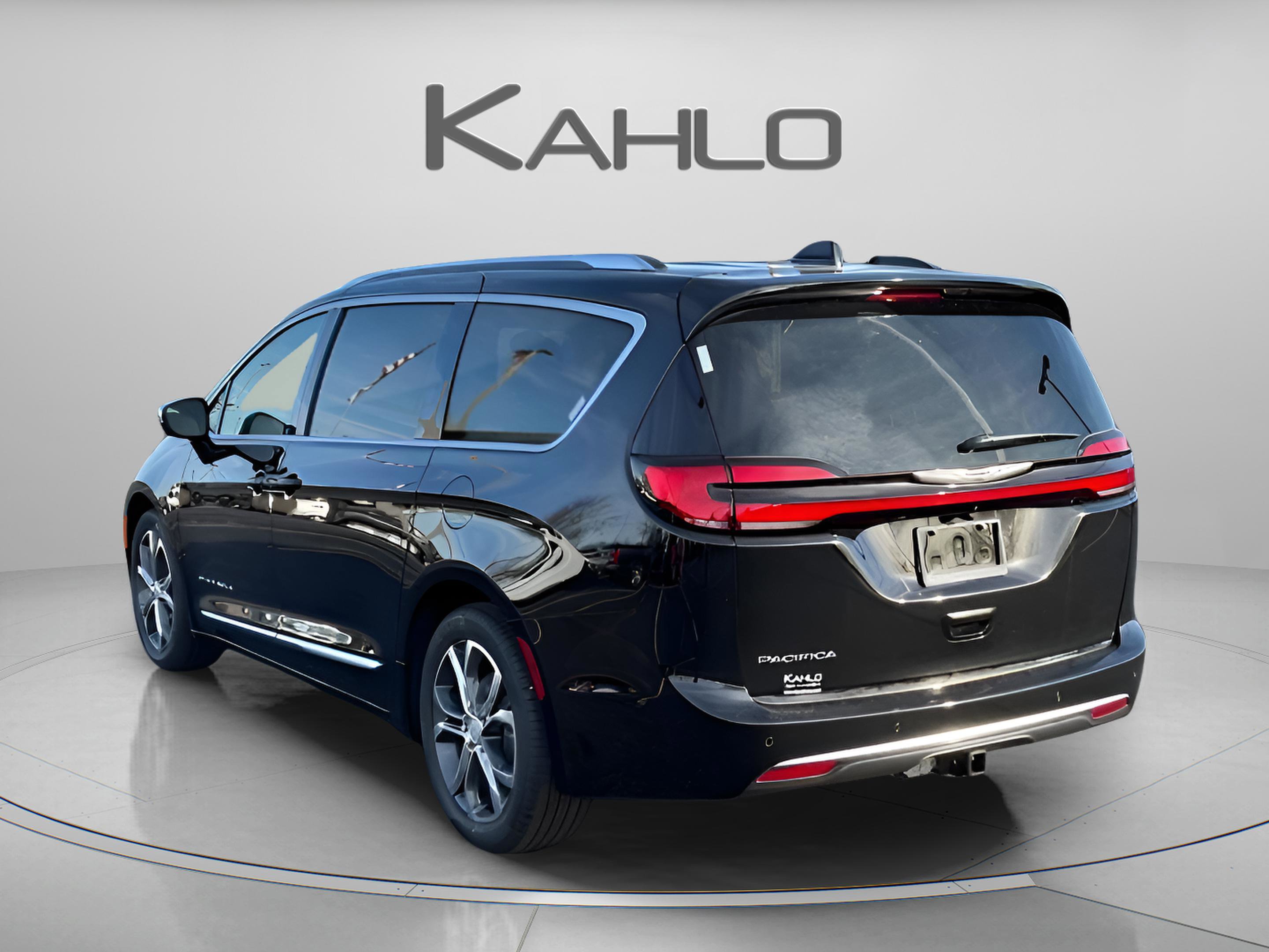 New 2026 Chrysler Pacifica Pinnacle w/ Trailer Tow Group image 2