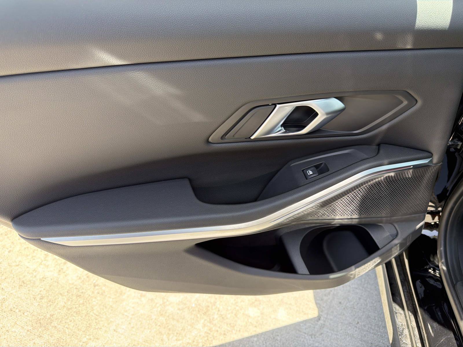 New 2026 BMW 330i Sedan w/ Convenience Package RWD image 8