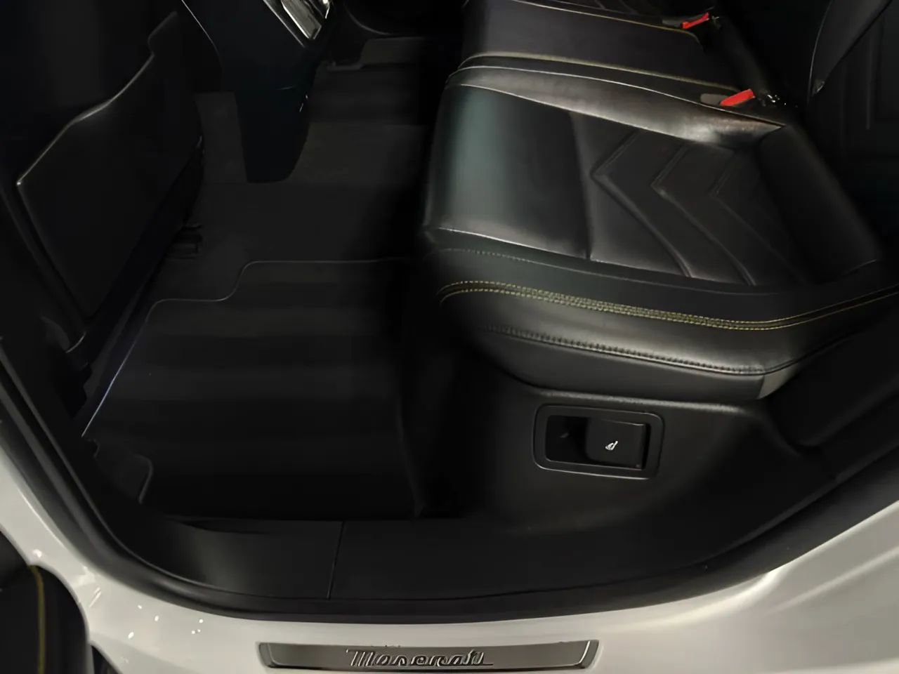 Used 2023 Maserati Grecale Trofeo AWD/4WD image 15