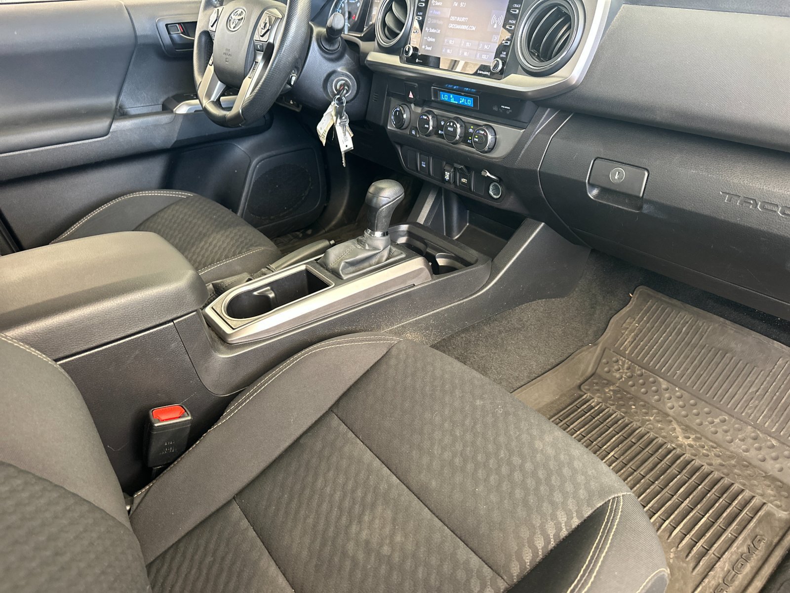 Used 2022 Toyota Tacoma SR5 w/ Trail Edition AWD/4WD image 16