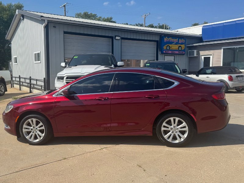 Used 2015 Chrysler 200 Limited w/ Convenience Group