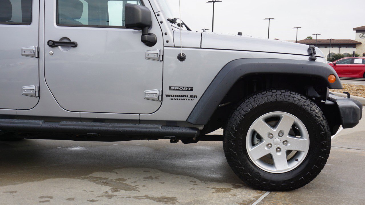 Used 2016 Jeep Wrangler Unlimited Sport w/ Connectivity Group image 8