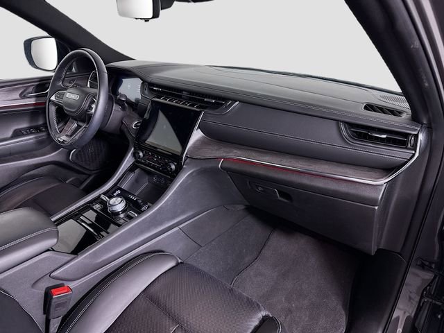 Used 2024 Jeep Grand Cherokee L Overland w/ Advanced Protech Group III image 30