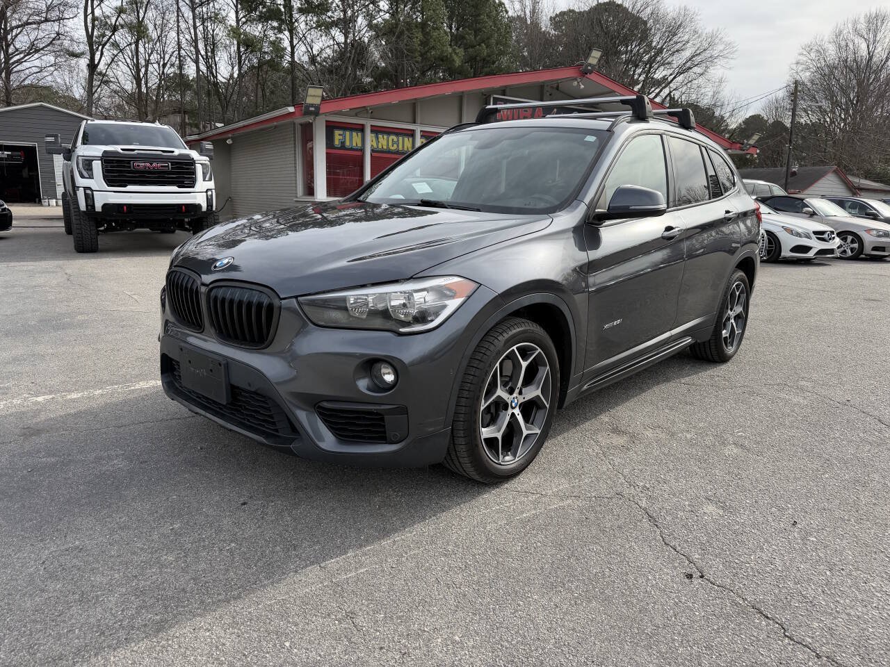Used 2017 BMW X1 xDrive28i AWD/4WD image 3