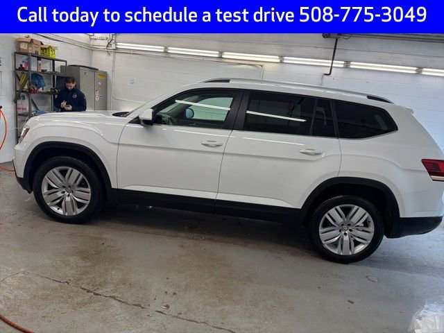 Used 2019 Volkswagen Atlas SE w/ Panoramic Sunroof Package image 4