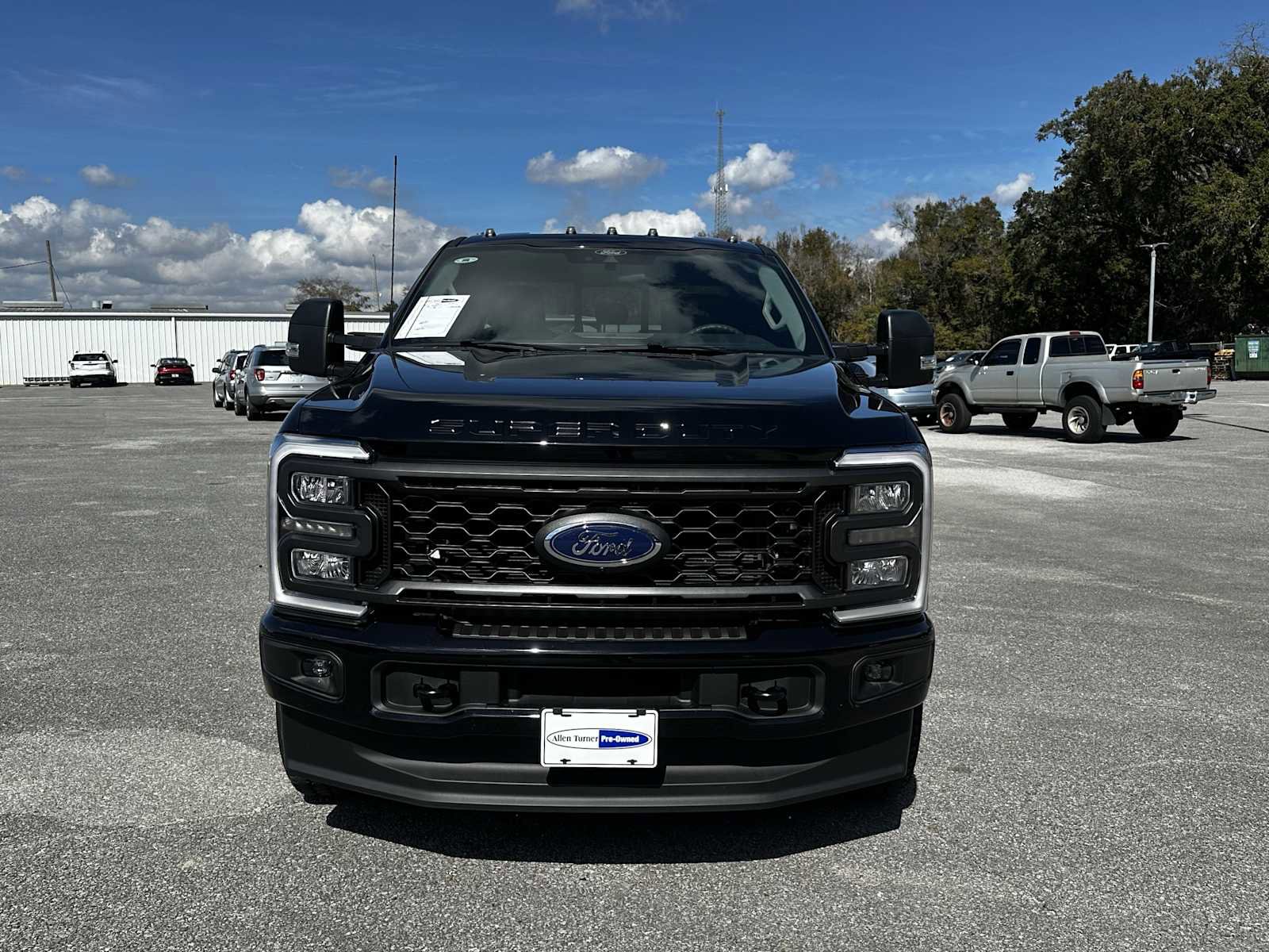 Used 2025 Ford F250 XL w/ STX Appearance Package image 4