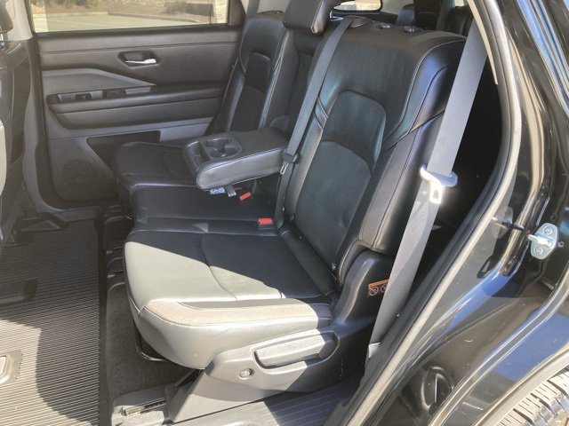 Used 2022 Nissan Pathfinder SL image 36