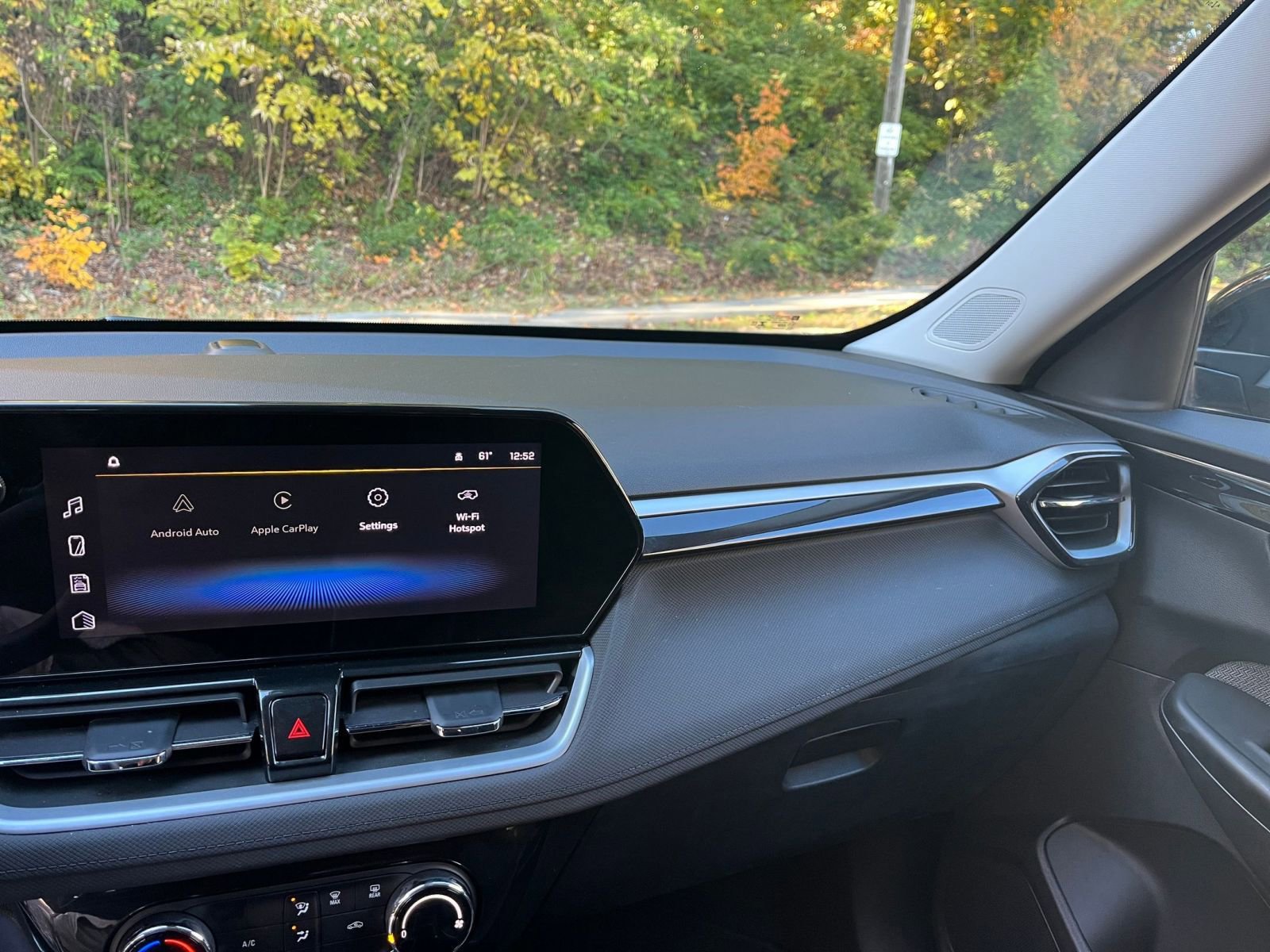 Used 2025 Chevrolet TrailBlazer LT image 31