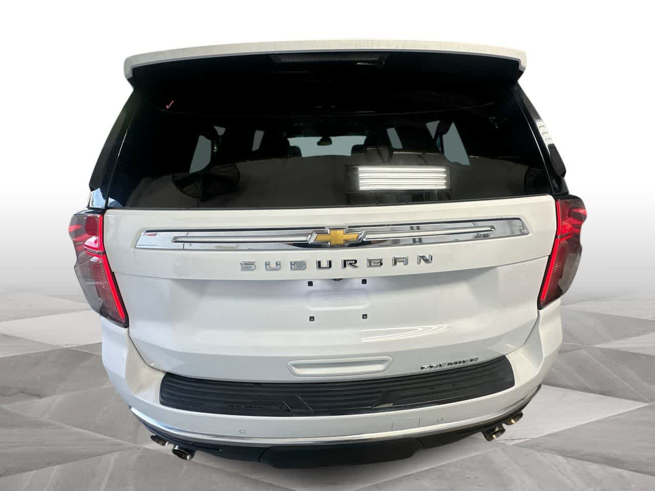 Used 2024 Chevrolet Suburban Premier RWD image 7