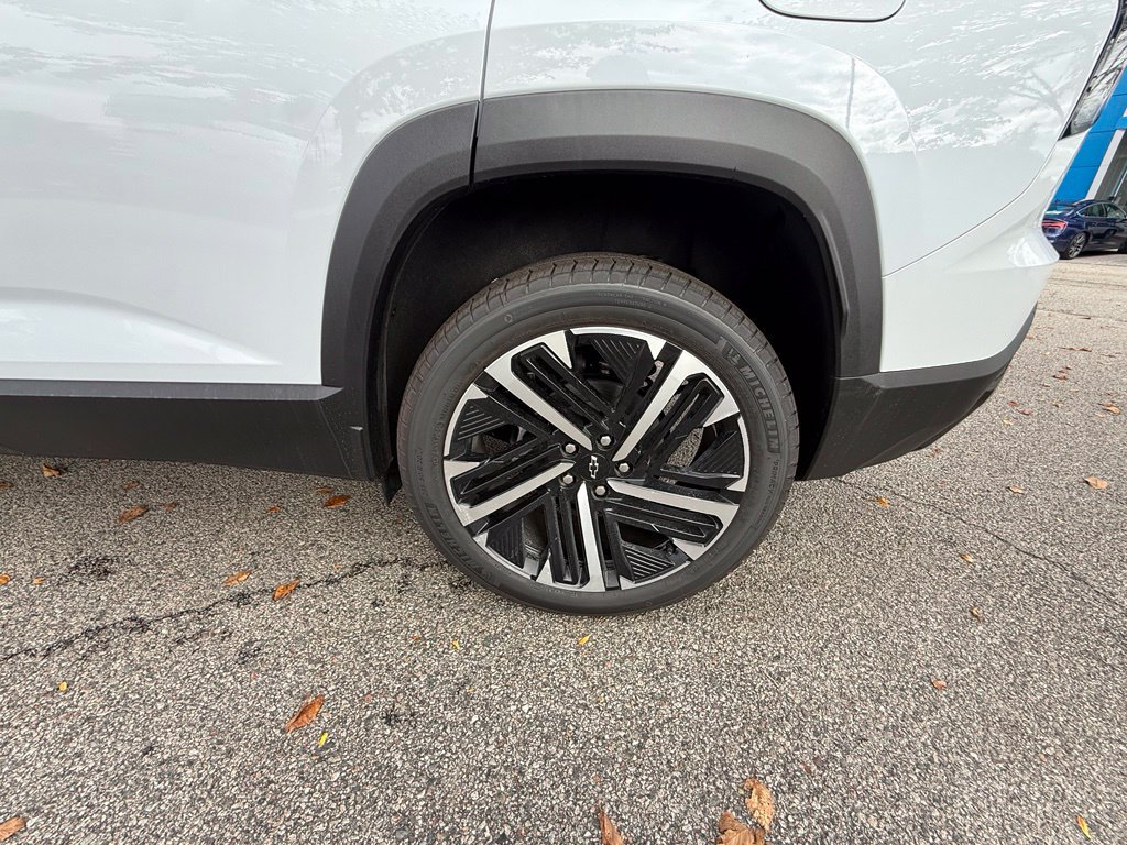 New 2027 Chevrolet Equinox RS w/ Convenience Package III AWD/4WD image 32