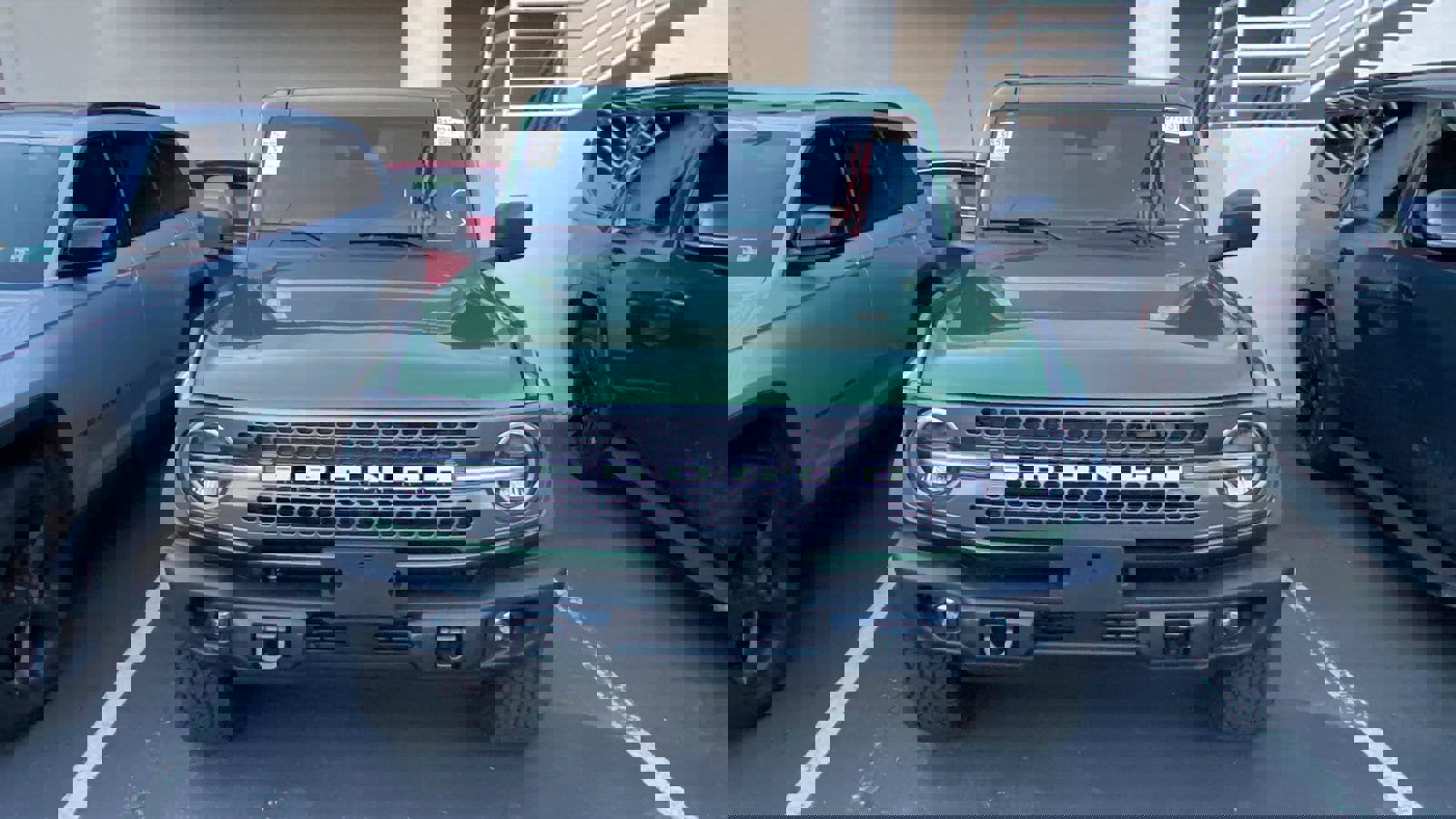 Certified 2025 Ford Bronco Badlands image 3