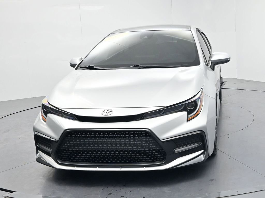 Used 2022 Toyota Corolla SE image 3