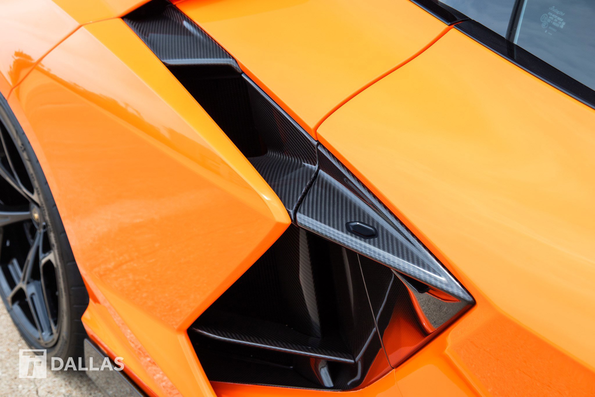 Used 2024 Lamborghini Revuelto AWD/4WD image 22