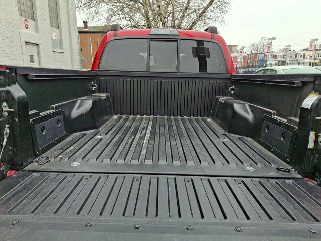 Certified 2018 Toyota Tacoma SR w/ SR Convenience Package image 28