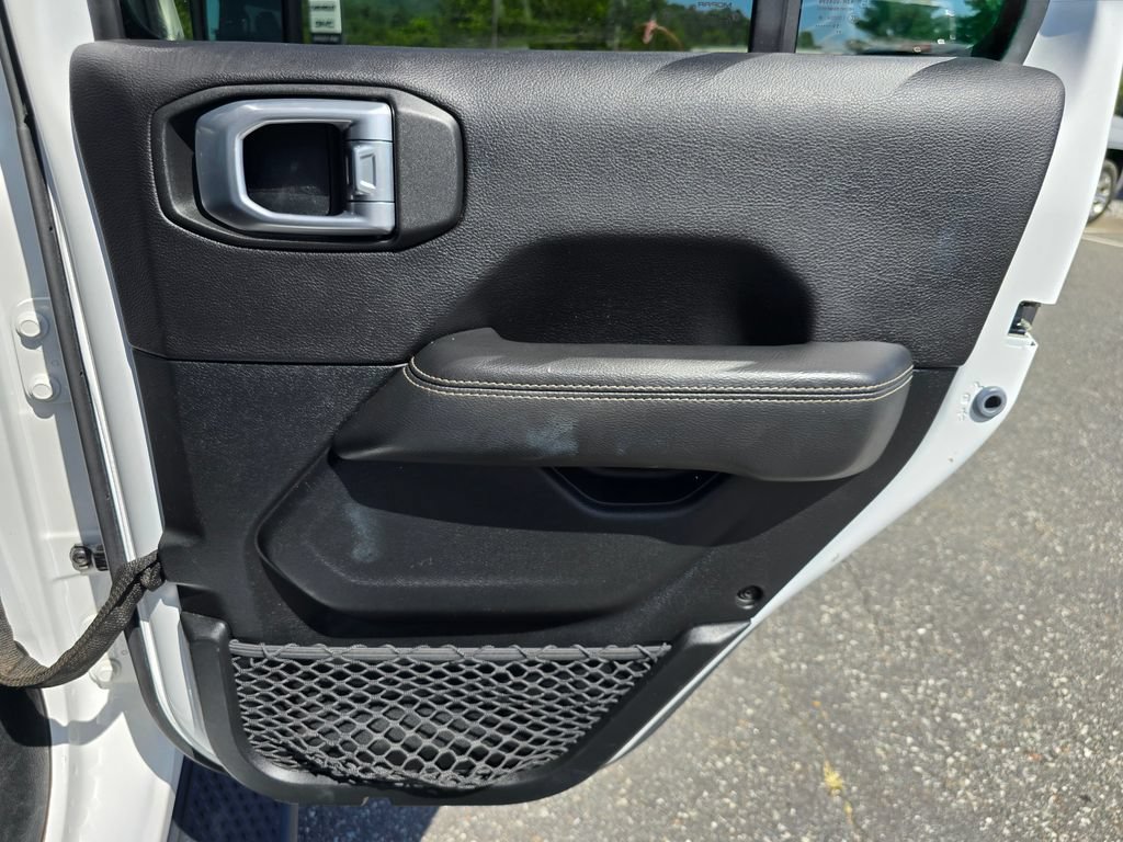 Used 2020 Jeep Gladiator Overland AWD/4WD image 49