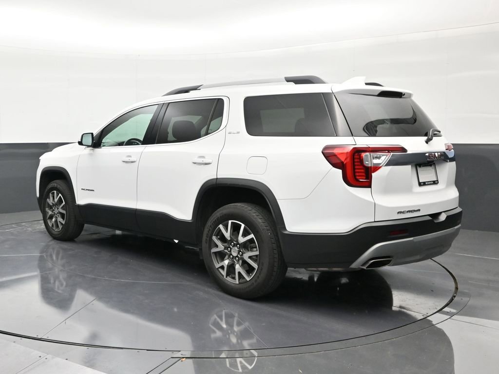 Used 2023 GMC Acadia SLE w/ Driver Convenience Package image 3