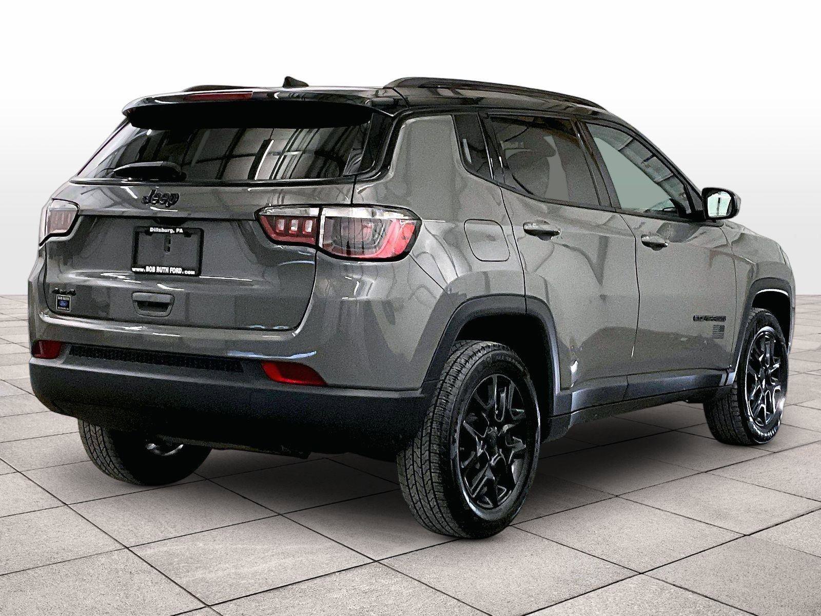 Used 2021 Jeep Compass Sport image 11