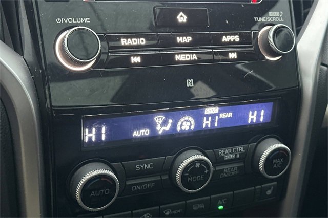 Used 2021 Subaru Ascent Limited w/ Technology Package image 21