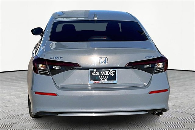 Used 2025 Honda Civic Sport image 4