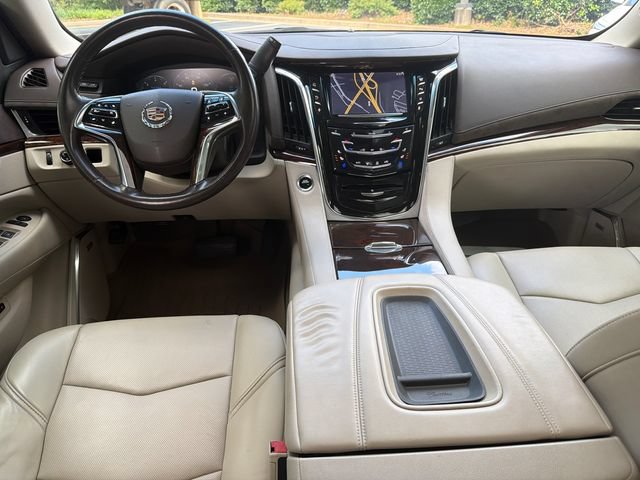 Used 2015 Cadillac Escalade ESV Luxury RWD image 24