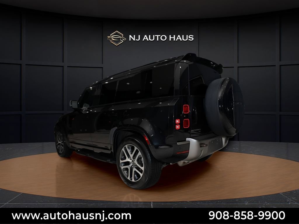 Used 2023 Land Rover Defender 110 X-Dynamic SE image 6