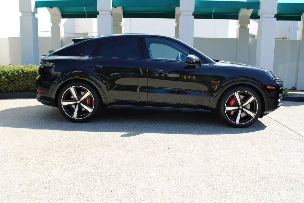 New 2025 Porsche Cayenne GTS image 97