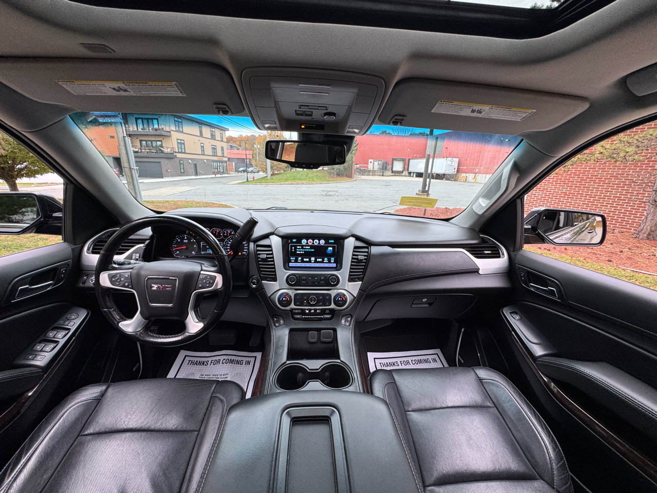 Used 2019 GMC Yukon XL SLT image 16