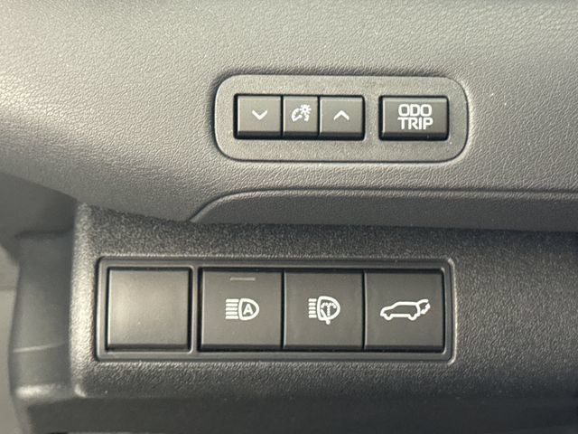New 2026 Toyota C-HR AWD/4WD image 34