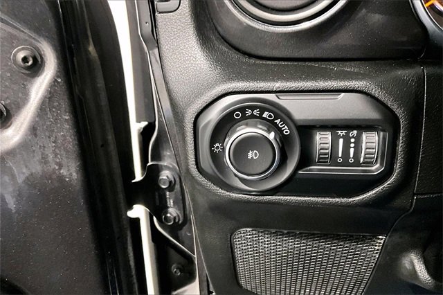 Used 2020 Jeep Wrangler Unlimited Sport image 15