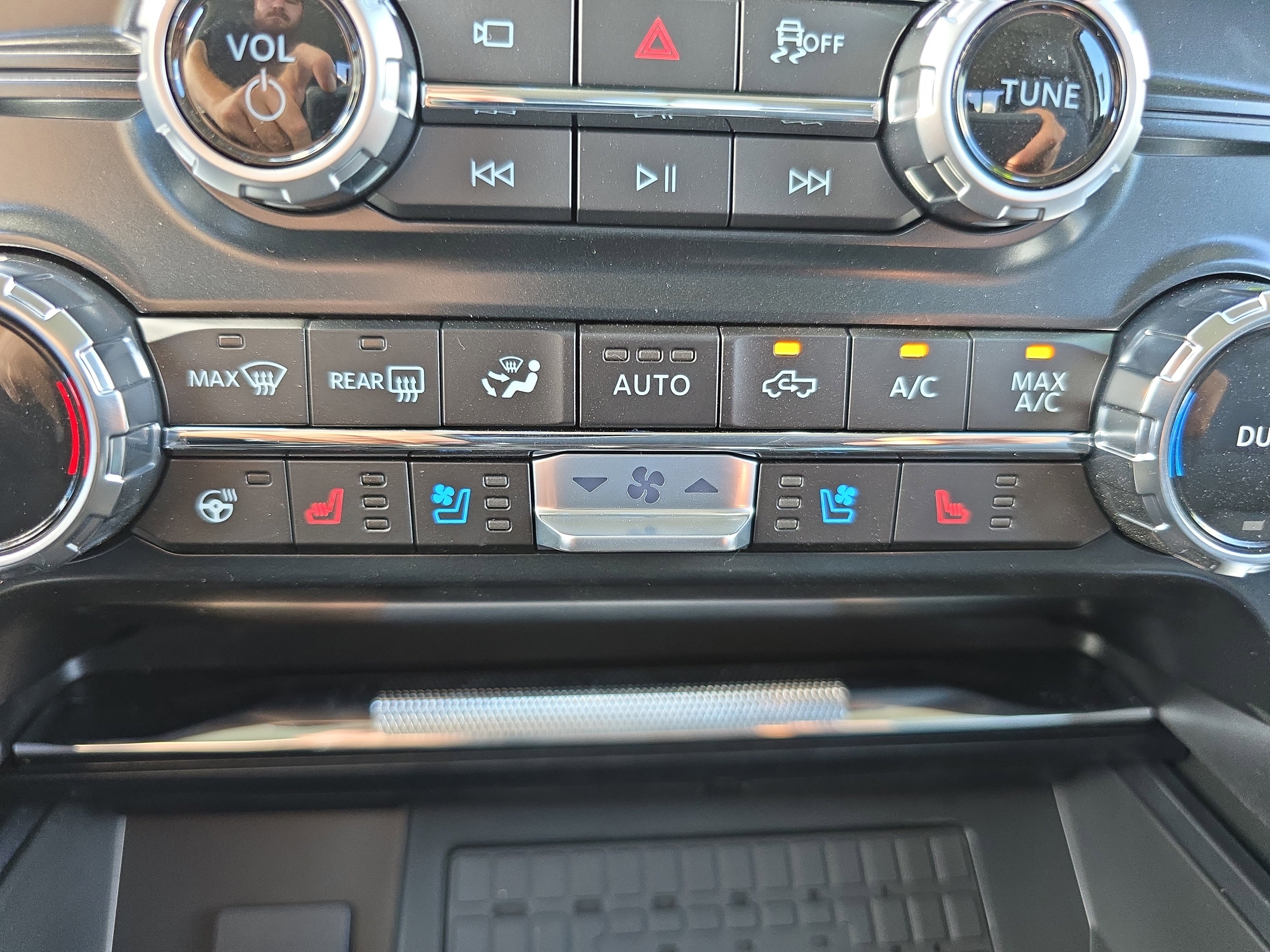 New 2025 Ford F150 Lariat image 32
