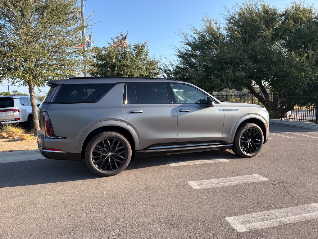 New 2026 Cadillac Escalade IQL Sport 2 w/ LPO, ONYX Package AWD/4WD image 10